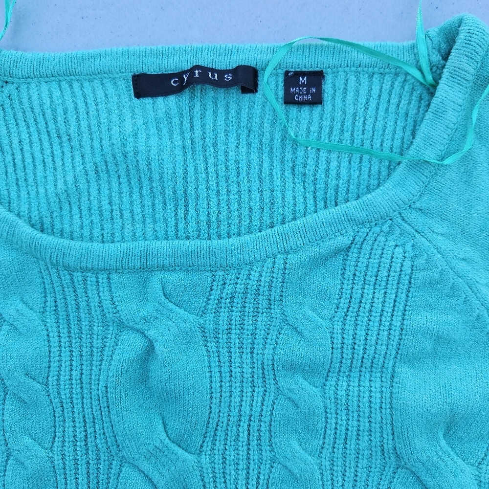 Cyrus Women's Teal Cable Knit V-Neck Sweater